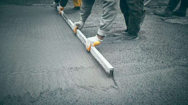 Best Concrete Sidewalk Installation in Ntgomery City, MO