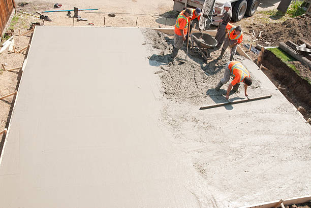 Best Concrete Slab Construction in Ntgomery City, MO
